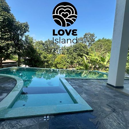 Love Island Galle Luaran gambar